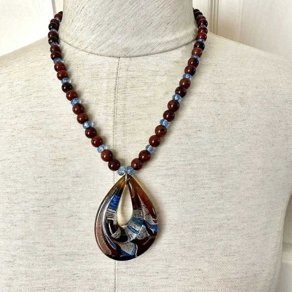 Glass teardrop blue and brown beaded pendant necklace